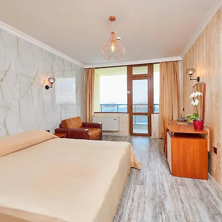 Petar And Pavel & Relax Center Поморіє