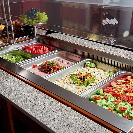 Petar And Pavel & Relax Center ホテル 3*