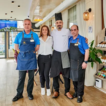 Petar And Pavel & Relax Center بوموري