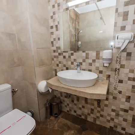 Хотел Petar And Pavel & Relax Center