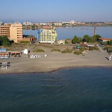 Petar And Pavel & Relax Center Поморіє